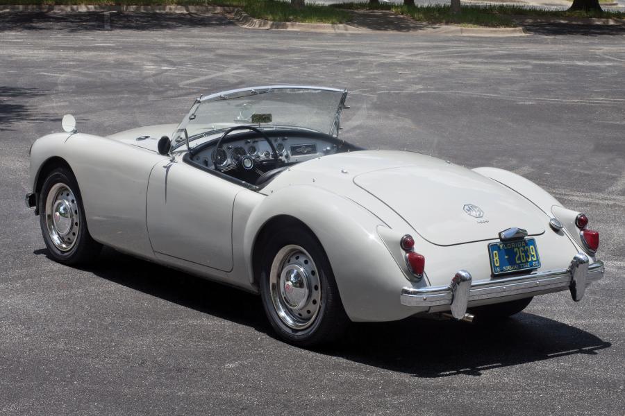  MGA 1600 Mk I Roadster 1960 года  (фото 16 из 17)